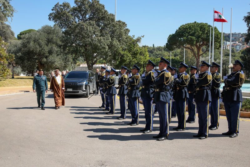 الرئيس اللبناني يستقبل وزير الخارجية